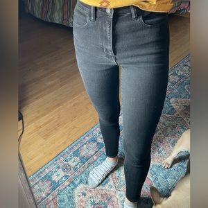 Black skinny jeans
